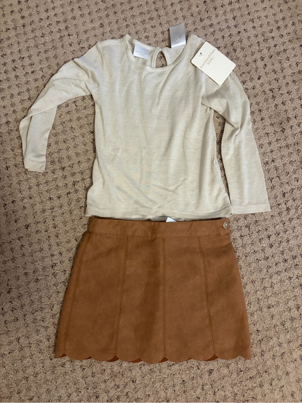 Kardashian kids shirt and skirt -3T